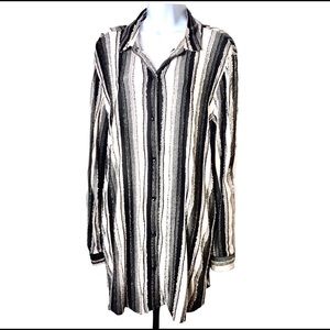 Chelsea & Theodore Long Blouse adjustable sleeves